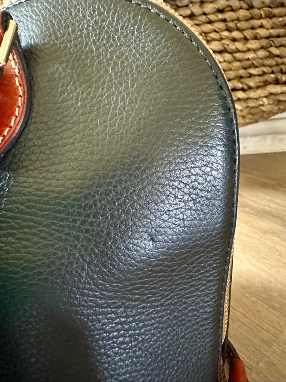 Dooney & Bourke Black & Brown Pebbled Leather Satchel w/Logo & Crossbody strap - Picture 15 of 16